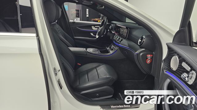 Mercedes-Benz E-Class E220d 4MATIC AMG Line