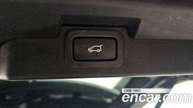 Land Rover Discovery 2.0 SD4 SE