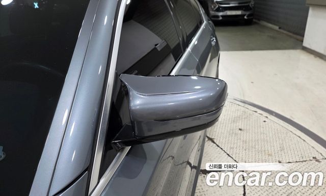 BMW 5-Series 530i M Sport Package Plus