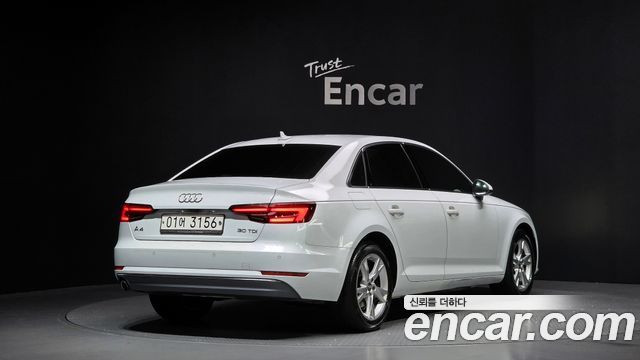 Audi A4 30 TDI Premium
