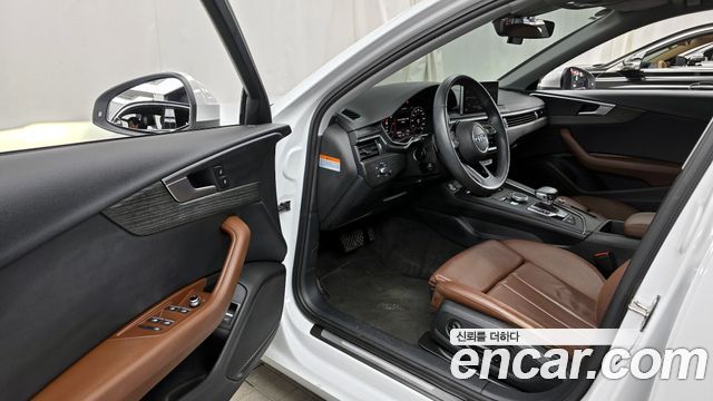 Audi A4 30 TDI Premium