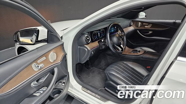 Mercedes-Benz E-Class E300e 4MATIC Exclusive