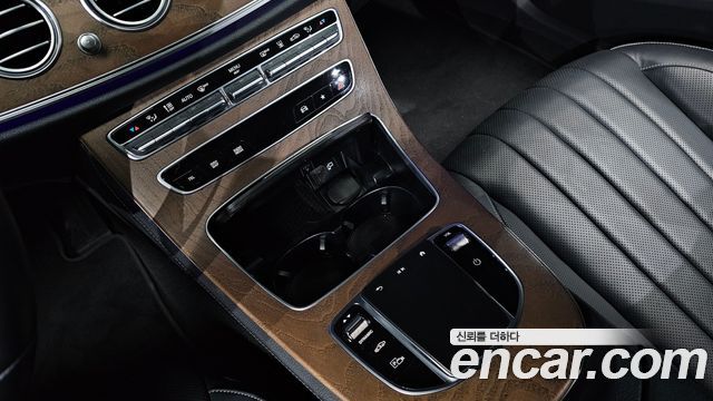 Mercedes-Benz E-Class E300e 4MATIC Exclusive
