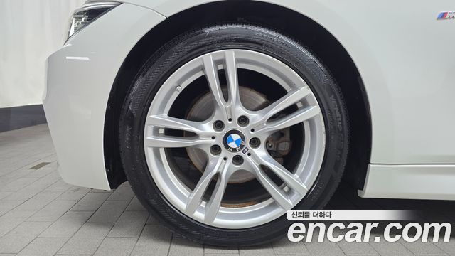 BMW 3Series (F30) 330i M Sport Shadow