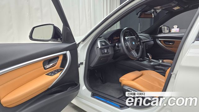 BMW 3Series (F30) 330i M Sport Shadow
