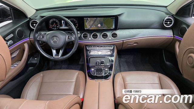 Mercedes-Benz E-Class E300 4MATIC Avnatgarde