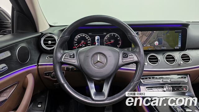 Mercedes-Benz E-Class E300 4MATIC Avnatgarde