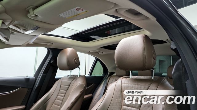 Mercedes-Benz E-Class E300 4MATIC Avnatgarde