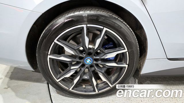 BMW i4 M50