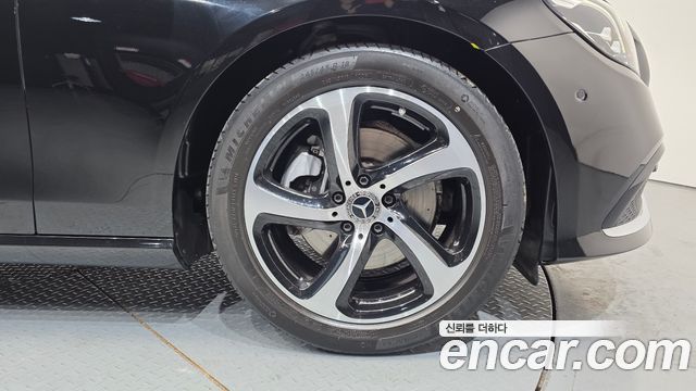 Mercedes-Benz E-Class E250 Avantgarde