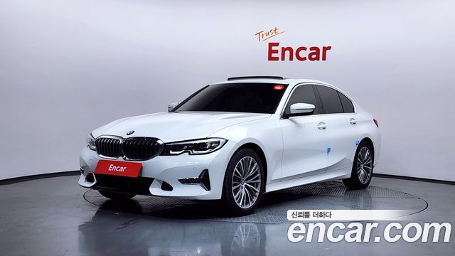 BMW 3-Series 320i Luxury
