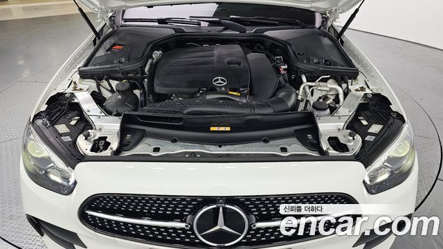 Mercedes-Benz E-Class E350 4MATIC AMG Line