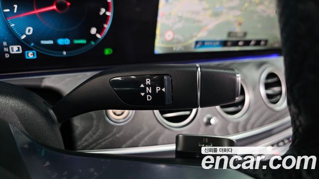 Mercedes-Benz E-Class E350 4MATIC AMG Line
