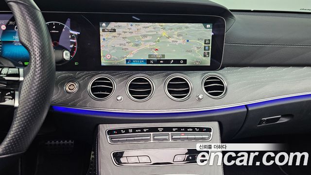 Mercedes-Benz E-Class E350 4MATIC AMG Line