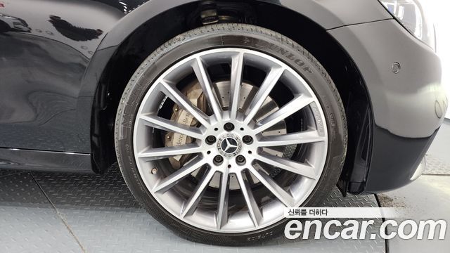 Mercedes-Benz E-Class E350 4MATIC AMG Line