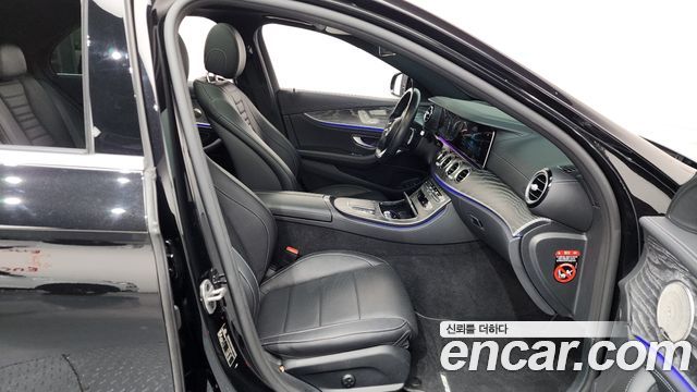 Mercedes-Benz E-Class E350 4MATIC AMG Line