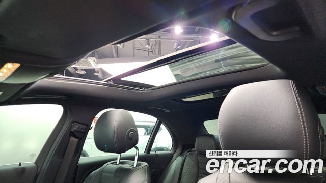 Mercedes-Benz E-Class E350 4MATIC AMG Line