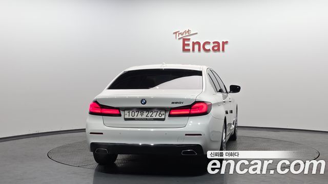 BMW 5-Series 520i Luxury