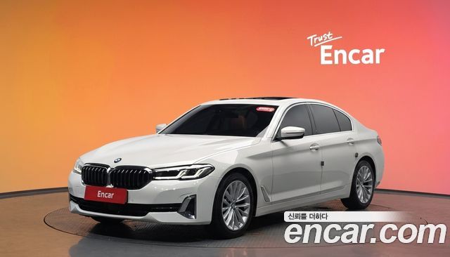 BMW 5-Series 520i Luxury