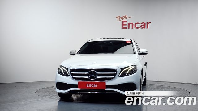 Mercedes-Benz E-Class E200 Avantgarde