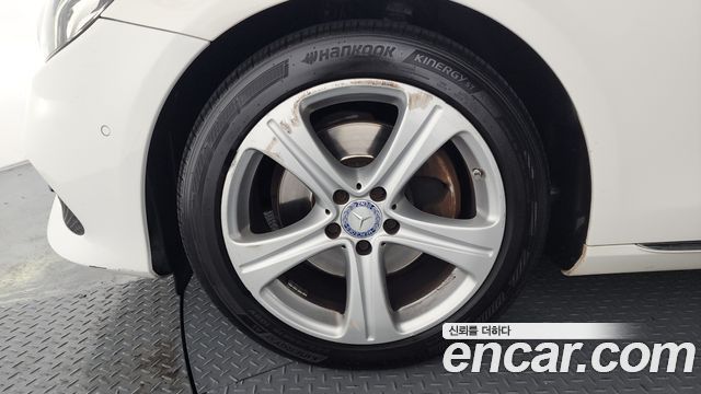 Mercedes-Benz E-Class E200 Avantgarde