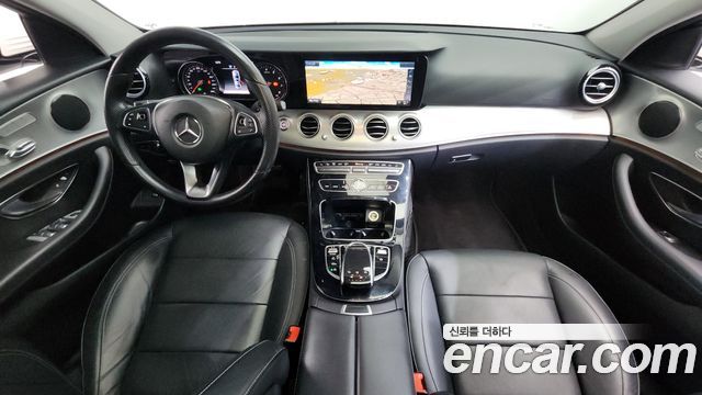 Mercedes-Benz E-Class E200 Avantgarde