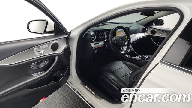 Mercedes-Benz E-Class E200 Avantgarde