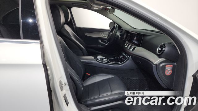 Mercedes-Benz E-Class E200 Avantgarde