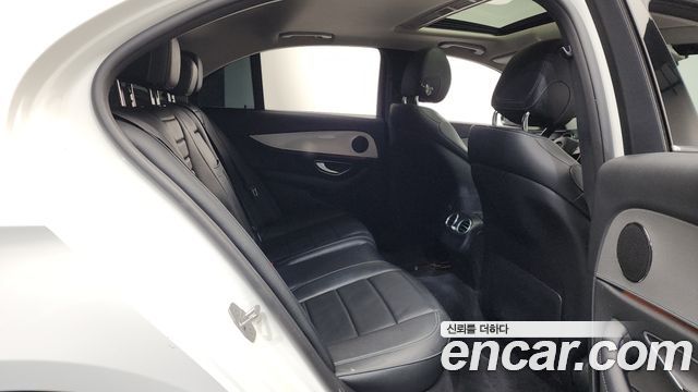 Mercedes-Benz E-Class E200 Avantgarde