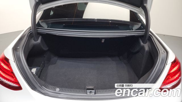 Mercedes-Benz E-Class E200 Avantgarde