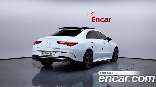 Mercedes-Benz CLA-Class CLA250 4MATIC