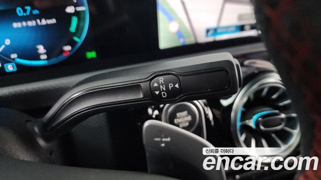 Mercedes-Benz CLA-Class CLA250 4MATIC