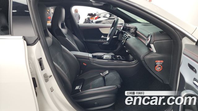 Mercedes-Benz CLA-Class CLA250 4MATIC