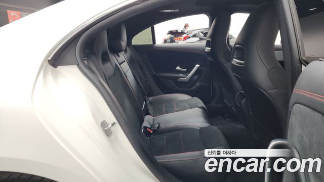 Mercedes-Benz CLA-Class CLA250 4MATIC