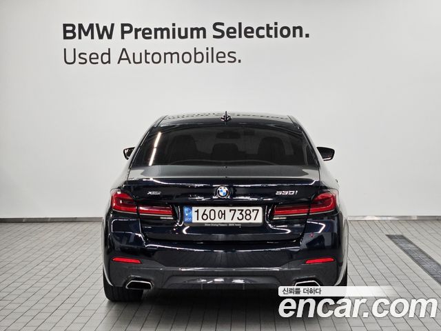 BMW 5-Series 530i xDrive M Sport Package