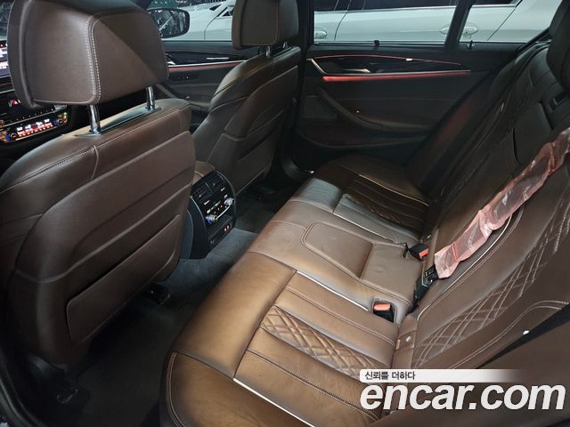 BMW 5-Series 530i xDrive M Sport Package