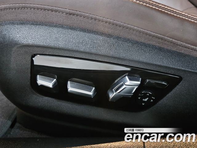 BMW 5-Series 530i xDrive M Sport Package