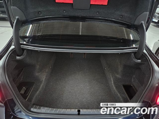 BMW 5-Series 530i xDrive M Sport Package