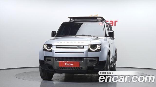 Land Rover Defender 110 P300 X-Dynamic SE