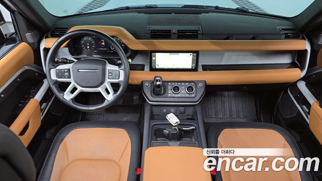 Land Rover Defender 110 P300 X-Dynamic SE