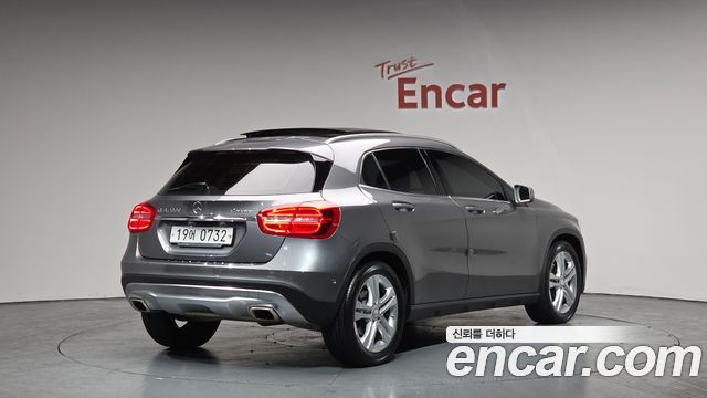 Mercedes-Benz GLA-Class GLA200 d 4MATIC