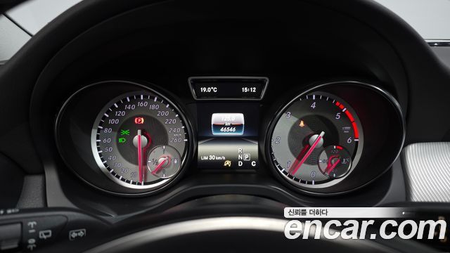 Mercedes-Benz GLA-Class GLA200 d 4MATIC