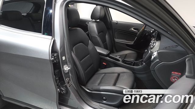 Mercedes-Benz GLA-Class GLA200 d 4MATIC
