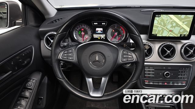 Mercedes-Benz GLA-Class GLA200 d 4MATIC