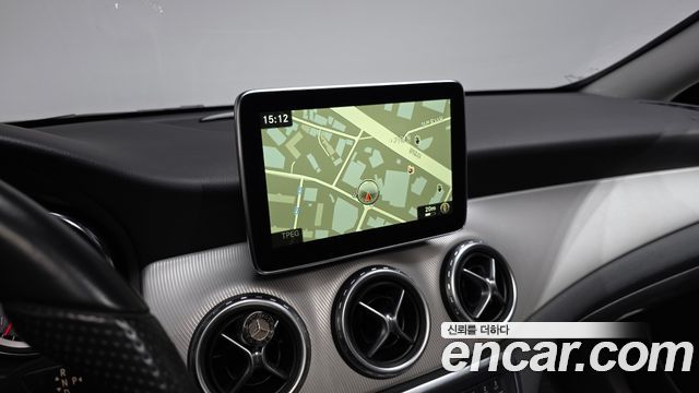 Mercedes-Benz GLA-Class GLA200 d 4MATIC