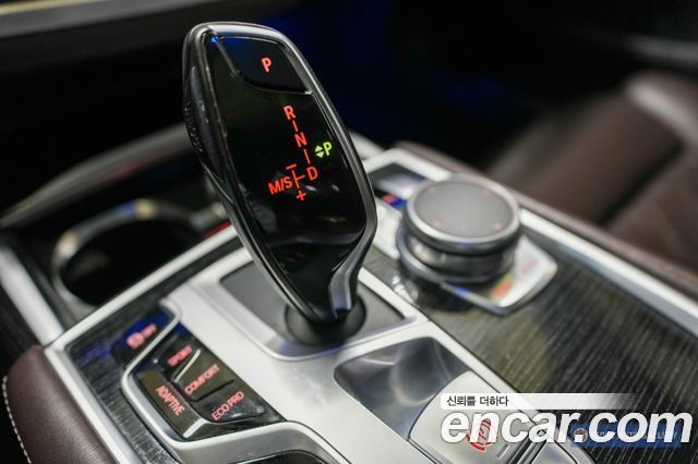 BMW 7-Series 740d xDrive M Sport
