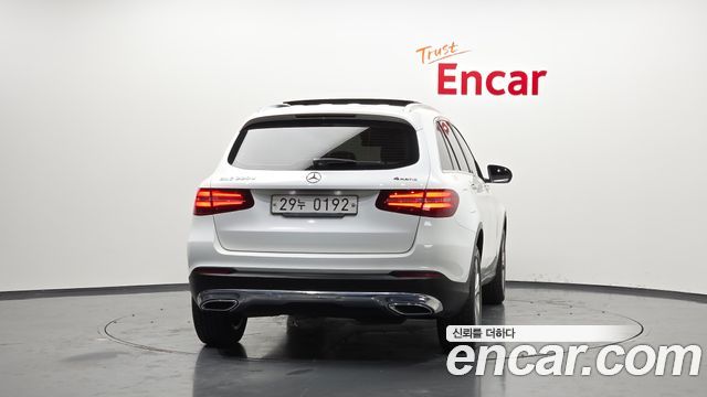 Mercedes-Benz GLC-Class GLC220 d 4MATIC