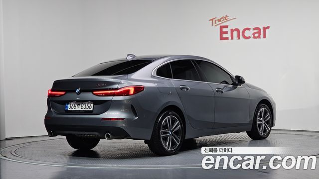 BMW 2-Series 220i Advantage