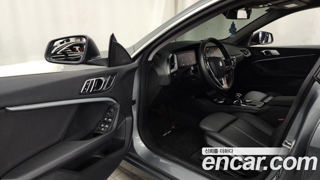 BMW 2-Series 220i Advantage