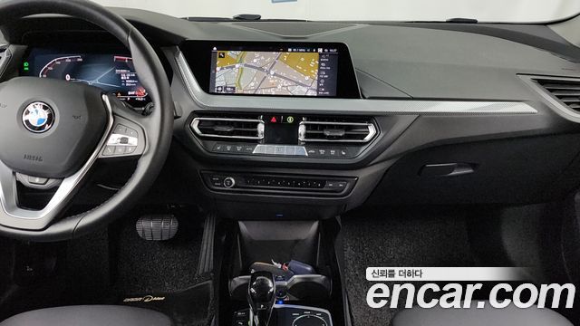 BMW 2-Series 220i Advantage